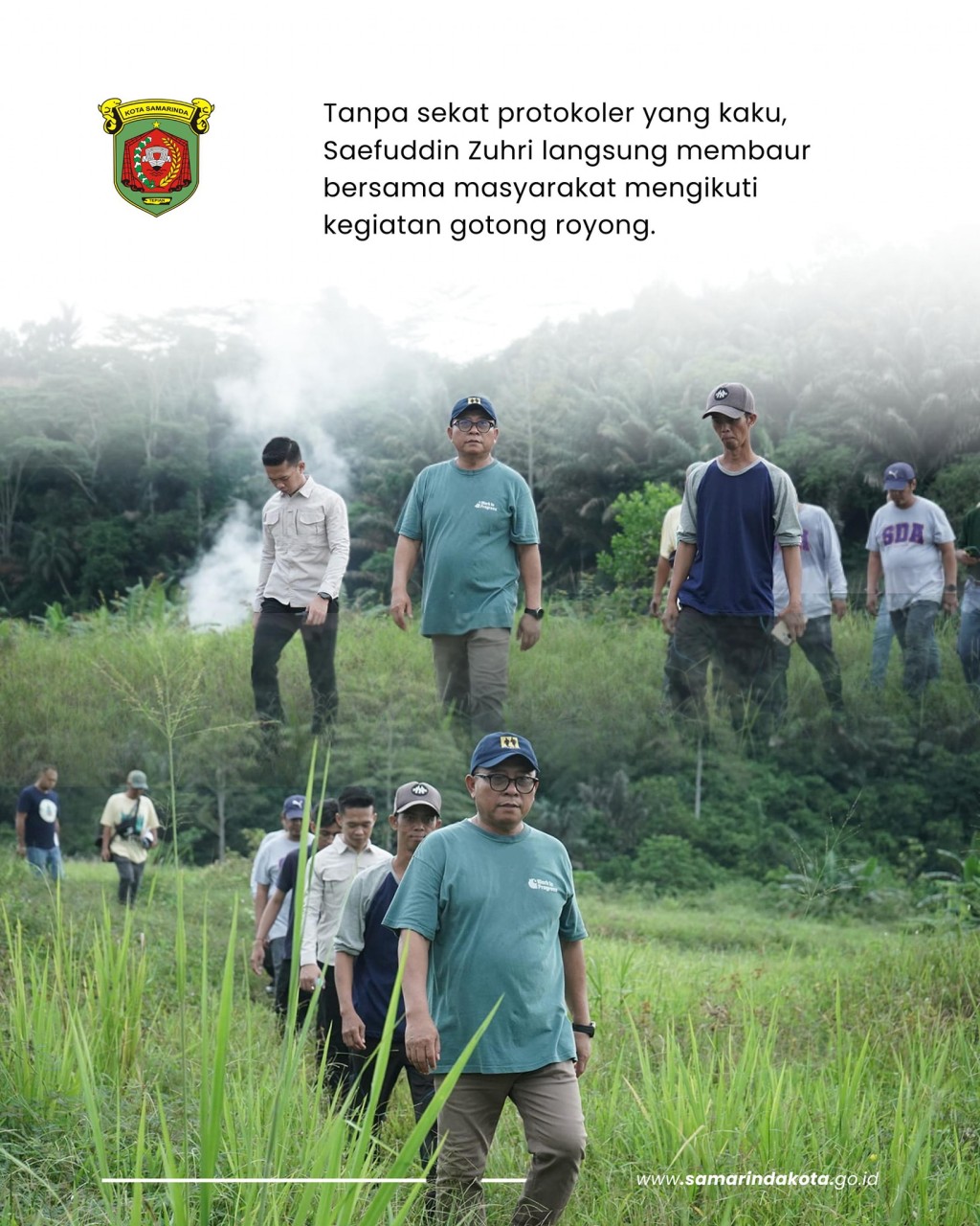 Wawali Saefuddin Zuhri Turun Langsung Gotong Royong Bersama Warga Lempake Tangani Banjir